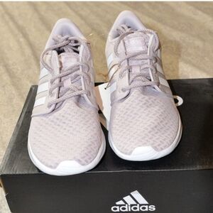 Womans adidas QT Racer